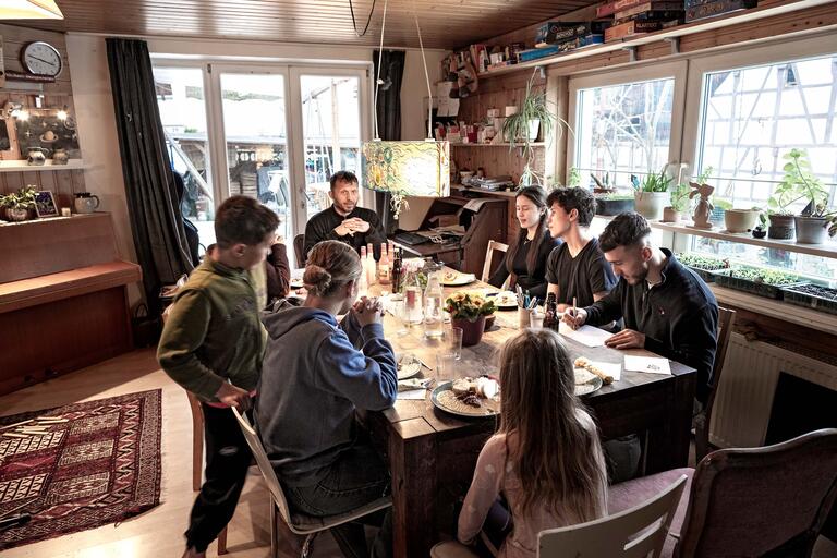 Petr und Marie haben neun Kinder, von denen sechs noch zu Hause im Fischbachtal im Odenwald leben