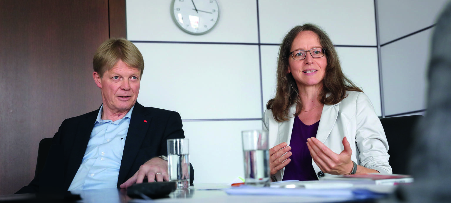 Zwei Jahre lang haben der DGB-Vorsitzende Reiner Hoffmann und die Soziologie-Professorin Kerstin Jürgens die Expertenkommission „Arbeit der Zukunft“ geleitet. Ein Gespräch über Debatten, Ergebnisse und Aha-Effekte.