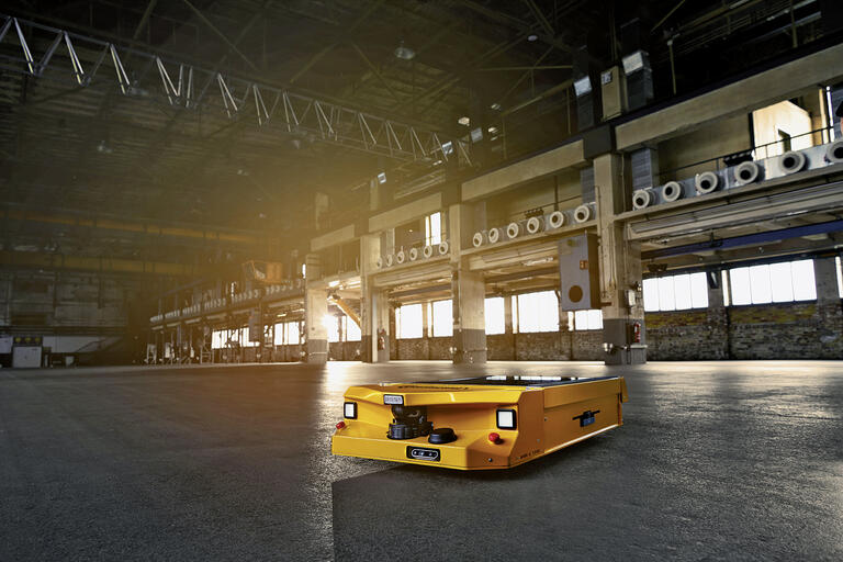 Flink und flach, Traglast 1,2 Tonnen: der Conti-Transportroboter.