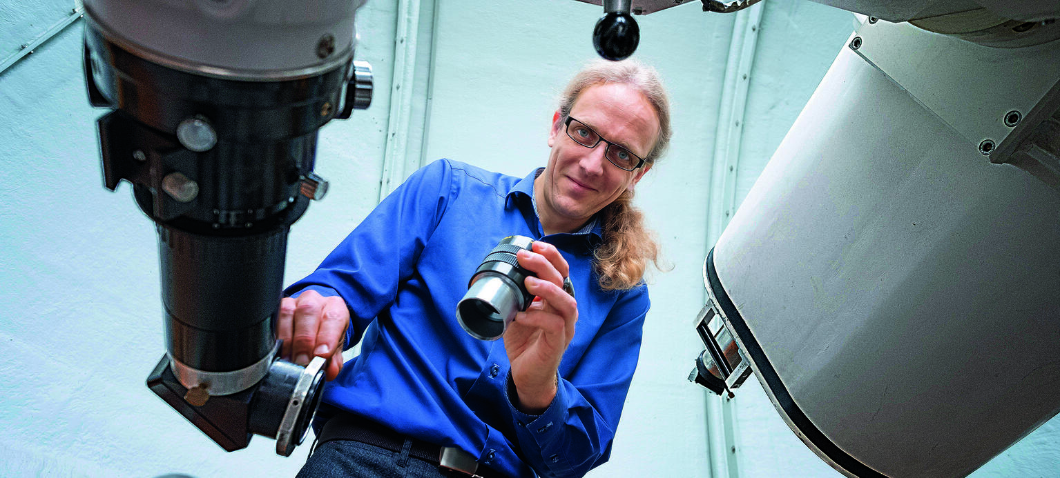Benjamin Mirwald , 37, ist Leiter der Bayerischen Volkssternwarte in München. Während seines Physikstudiums war er Stipendiat der Hans-Böckler-Stiftung. 