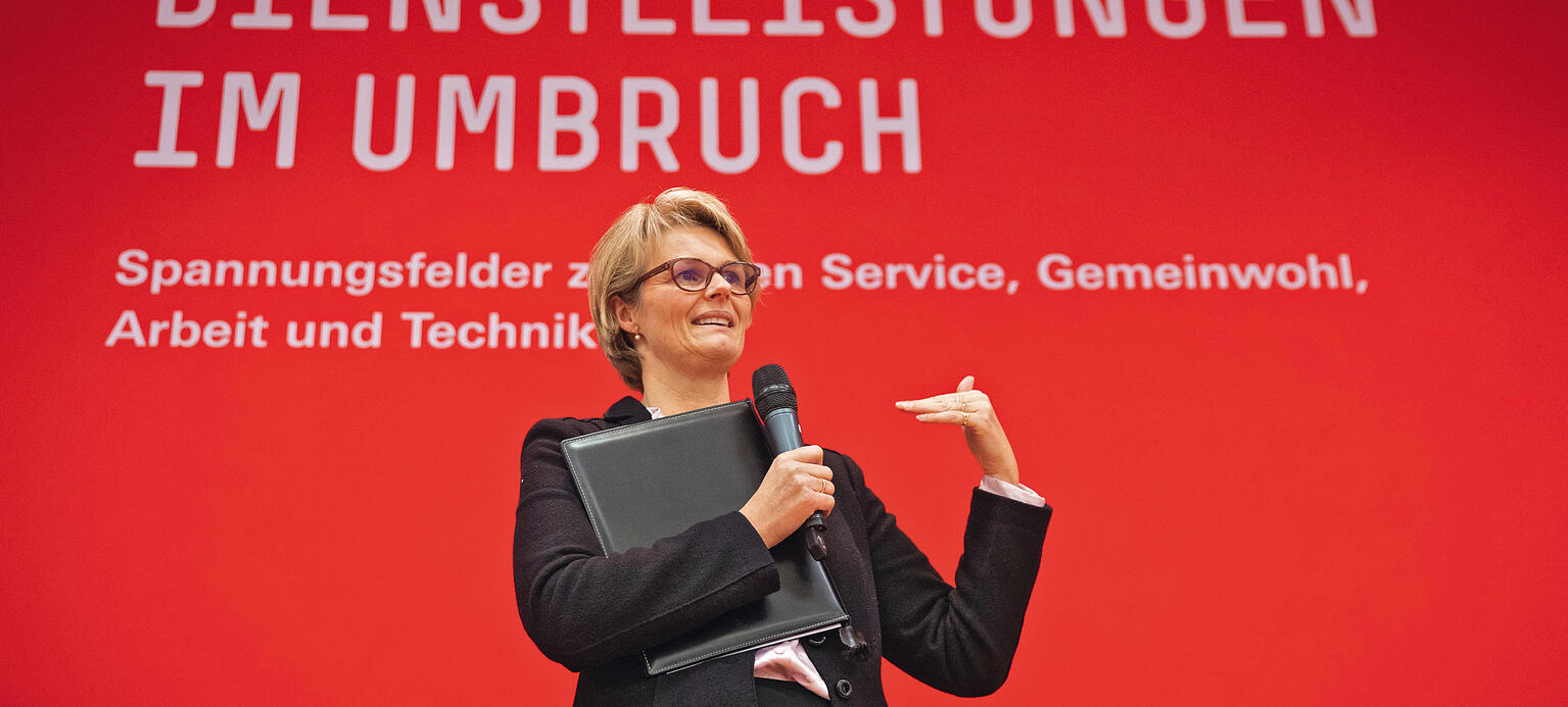 Bundesbildungsministerin Anja Karliczek (CDU) sprach auf der Dienstleistungstagung in Berlin.