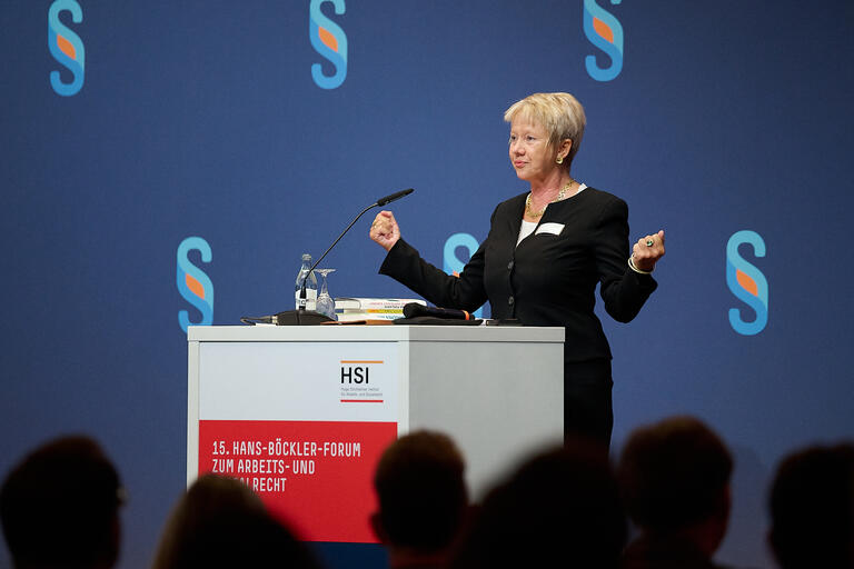 Inken Gallner am Pult