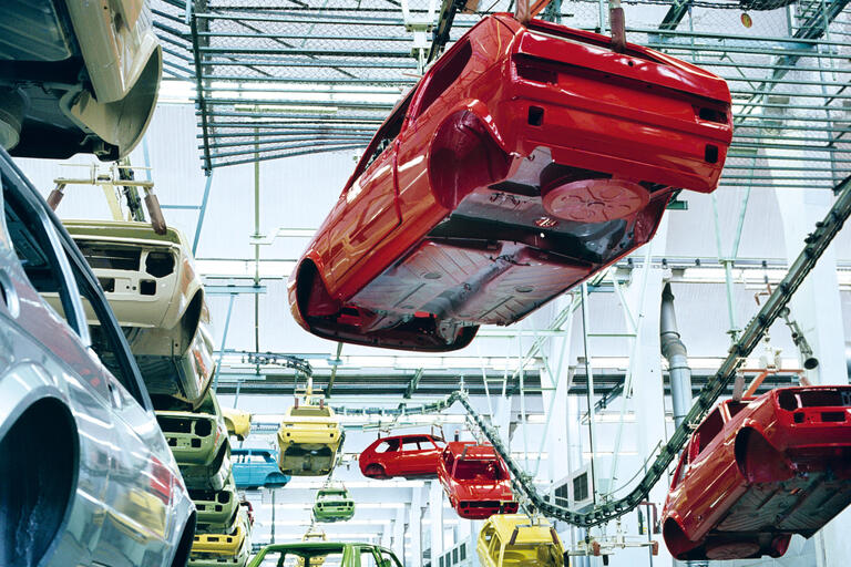 Autobau bei VW in Wolfsburg (1976)