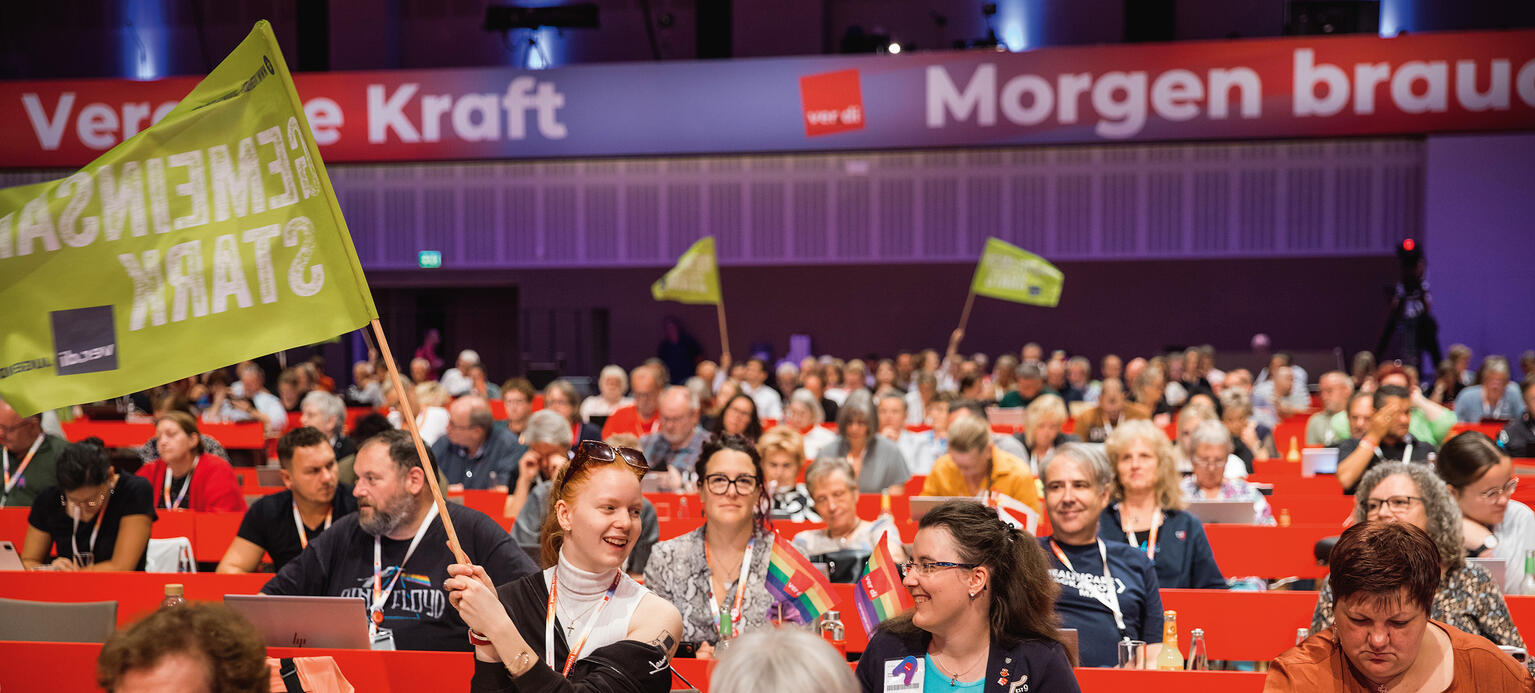 Delegierte beim Verdi-Kongress in Berlin