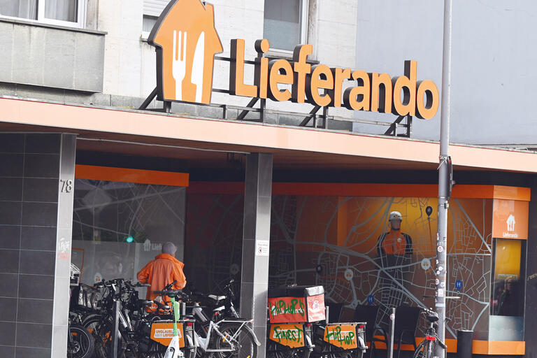 Lieferando-Umschlagplatz in Köln