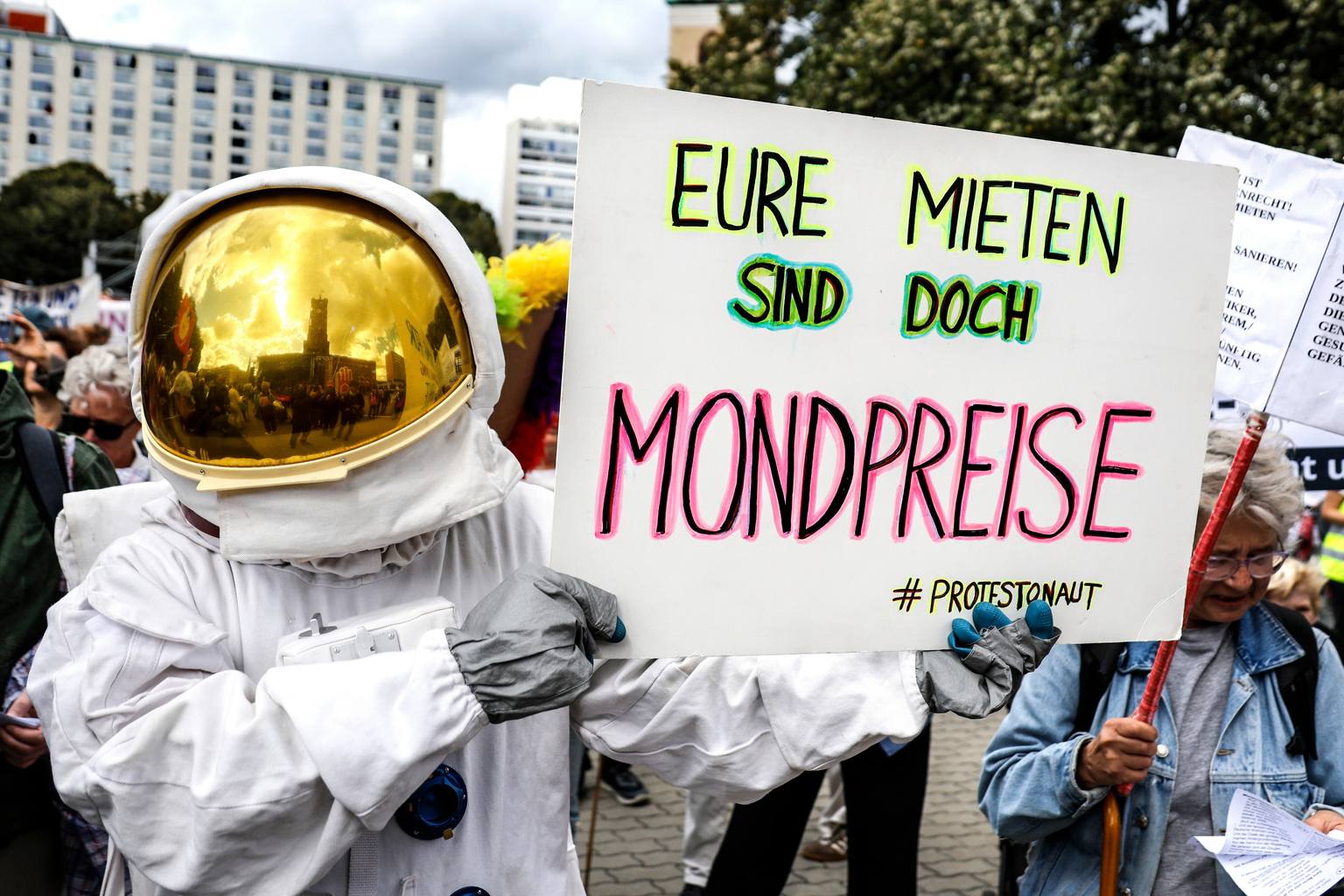 Vergesellschaftung von Wohnbeständen: Ausgestaltung entscheidend für Finanzierbarkeit, Rechtssicherheit und Umsetzbarkeit