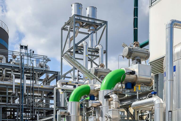 Ein 20 MW-Elektrolyseur zur Herstellung von grünem, klimaneutralem Wasserstoff von Air Liquide im Chemiepark OQ Chemicals in Oberhausen