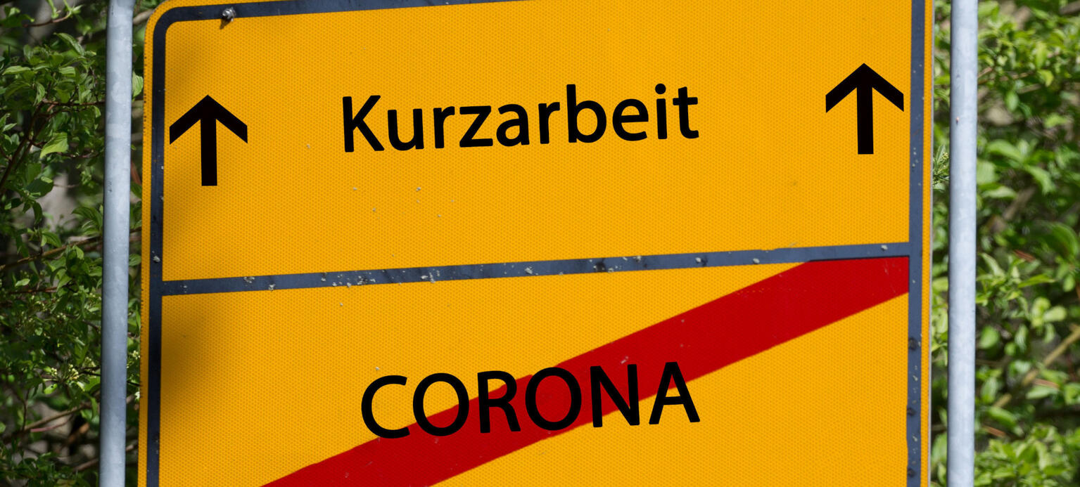 2020 Corona Kurzarbeit Verlust verboten Verkehrsschild Ortsschild Bildmontage
