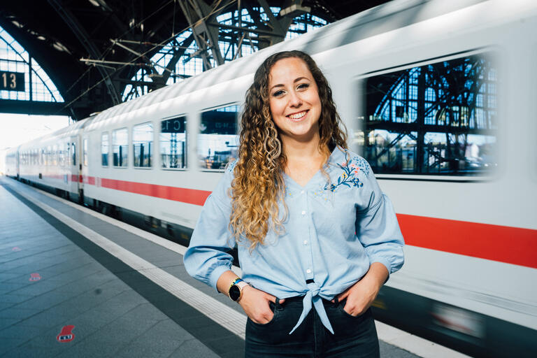 Victoria Ebnet, regionale Jugendkoordinatorin bei der Deutschen Bahn für die Region Südost, Sachsen, Sachsen-Anhalt und Thüringen