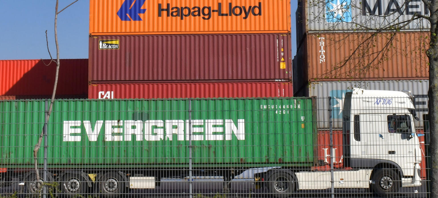Nachhaltigere Lieferketten: ein Evergreen - wie die Aufschrift auf diesem LKW